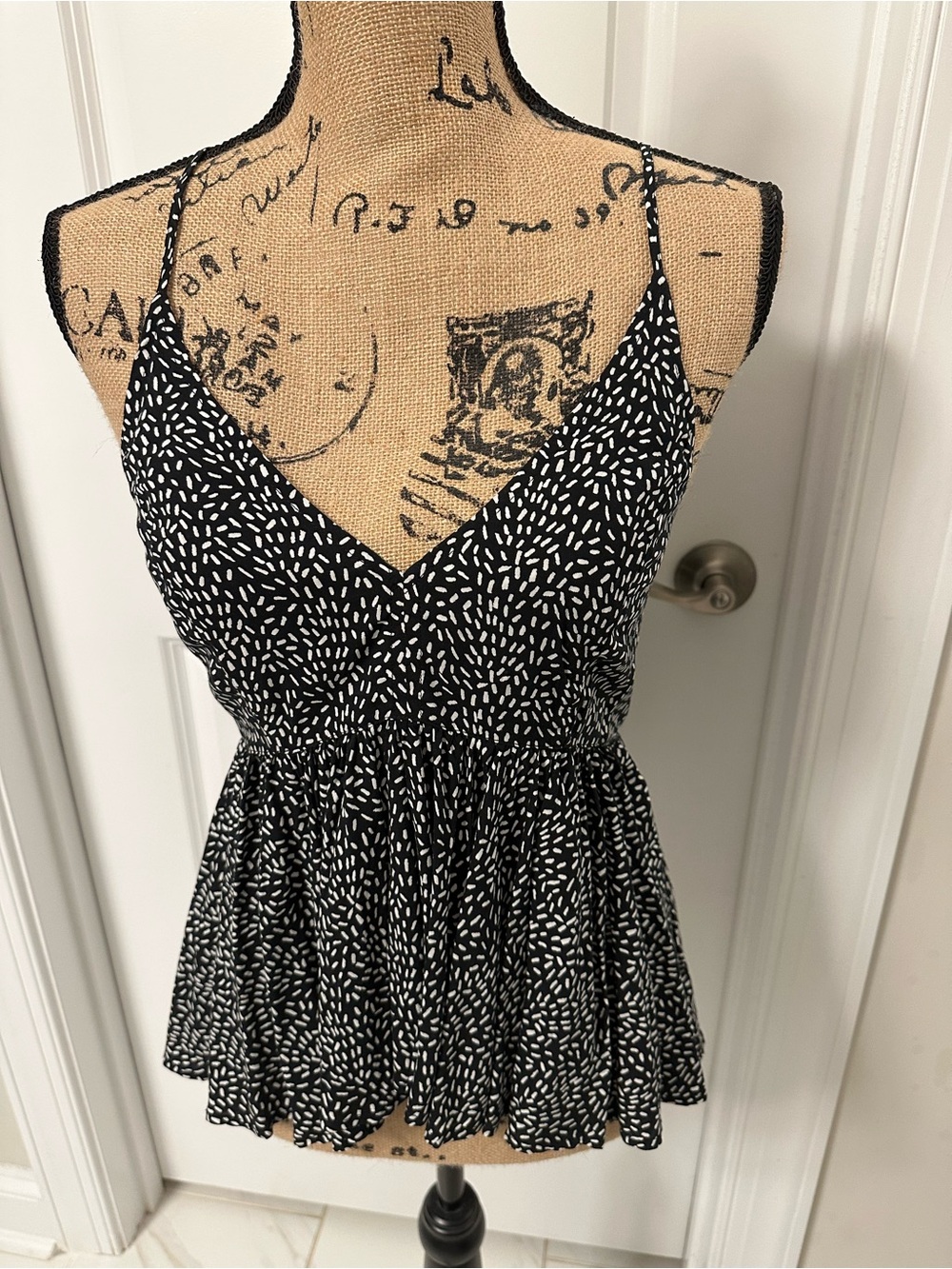 Express Black & White Spotted V-Neck Spaghetti-Strap Camisole